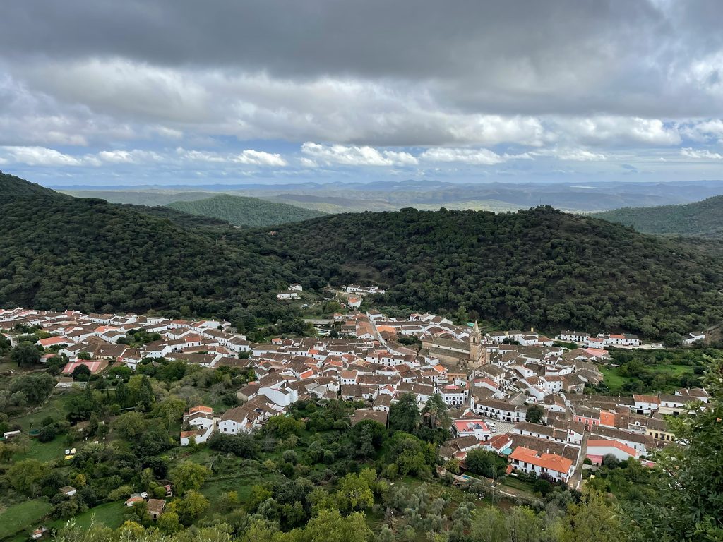 Alájar, Andalusié, Spanje. Foto van Álvaro Moreno op Unsplash