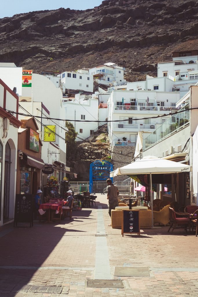 Puerto Rico de Gran Canaria, Spanje. Foto van Guillaume Didelet op Unsplash